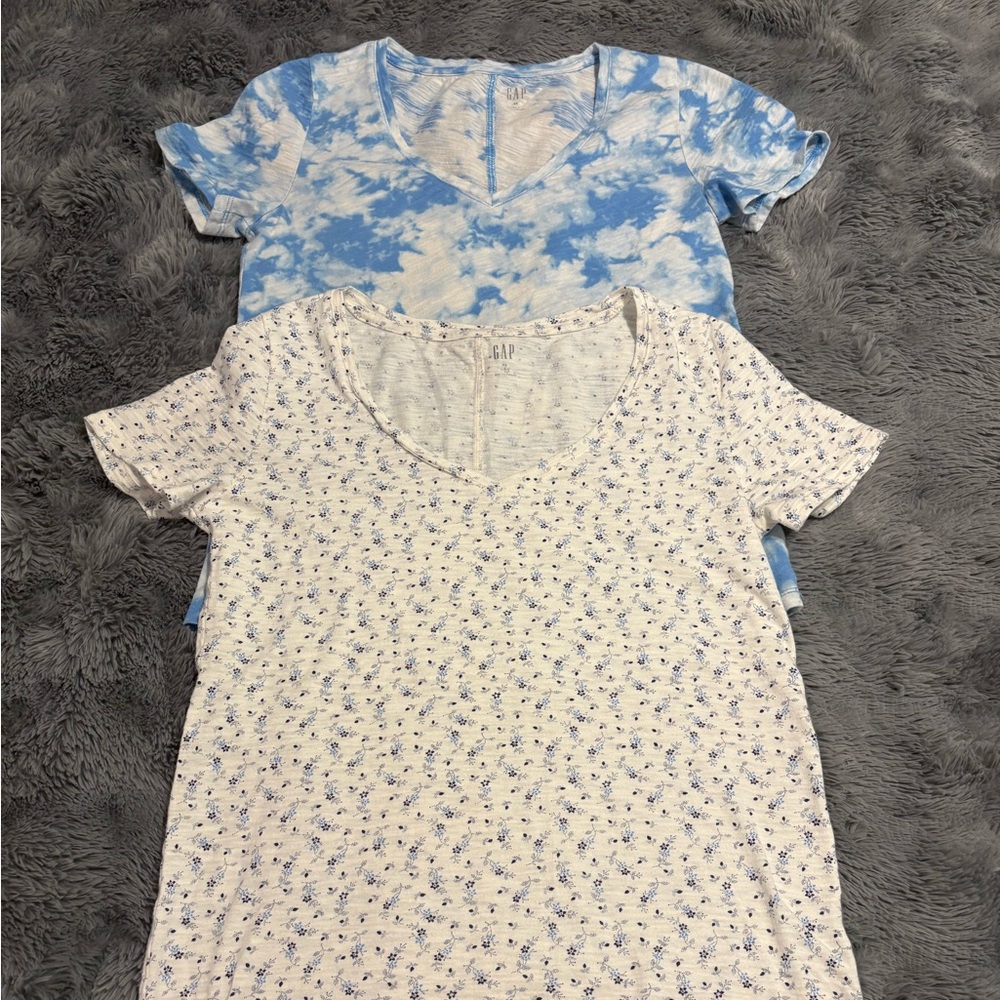 GAP V-Neck Boho Tee Bundle